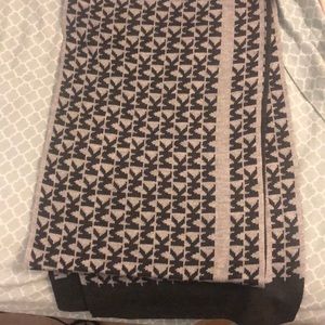 Michael Kors scarf
